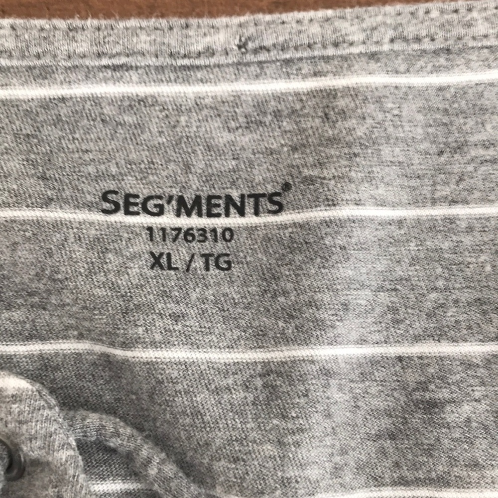 Segments stripped top